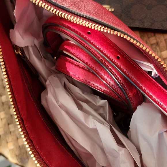 🔥🔥Rare NWOT Coach Skylar Small Satchel Crossbody Hobo Deep Scarlet/IM❤️❤️🌹 - Picture 6 of 8
